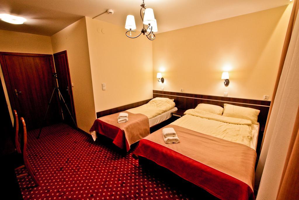 Hotel Milord Pułtusk Esterno foto