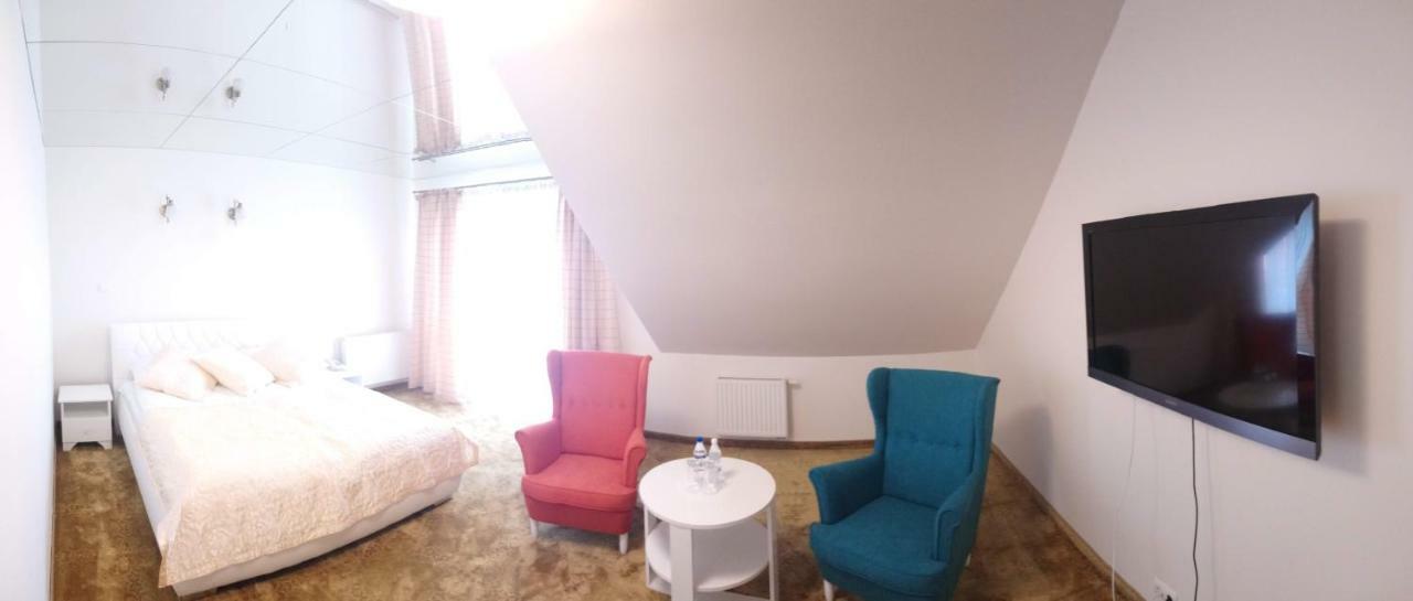 Hotel Milord Pułtusk Esterno foto