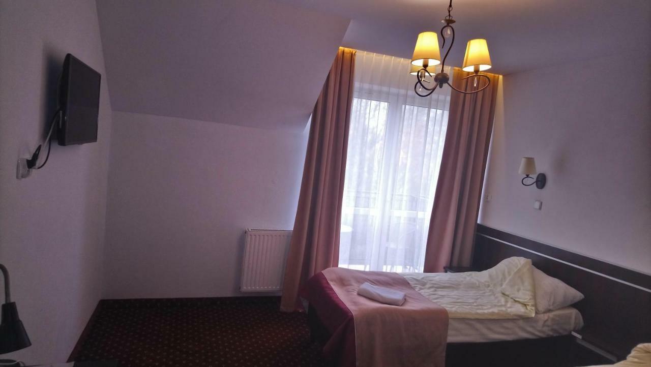 Hotel Milord Pułtusk Esterno foto