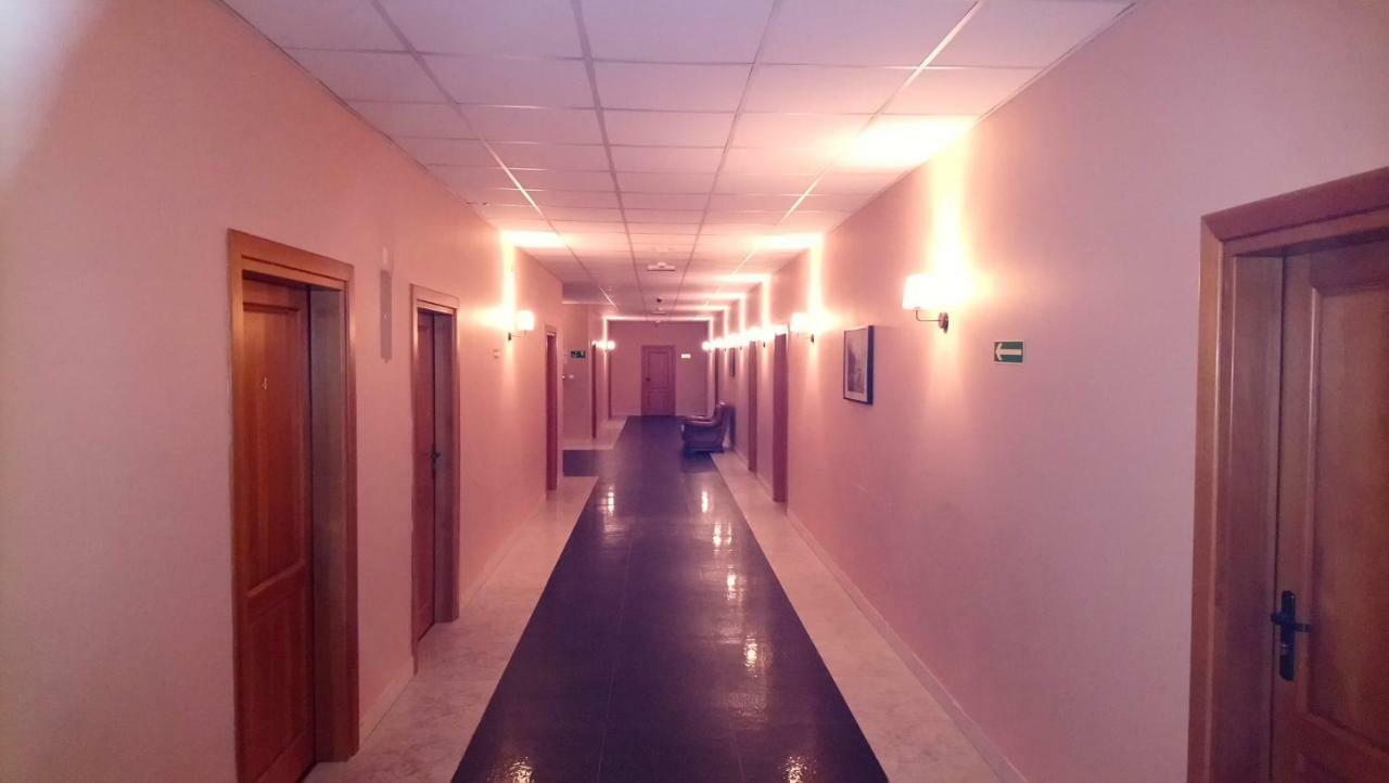 Hotel Milord Pułtusk Esterno foto